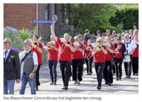 Mehr über den Artikel erfahren Umzug, Party und ein neuer König